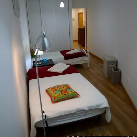 Costa Rral Nº 1066 *