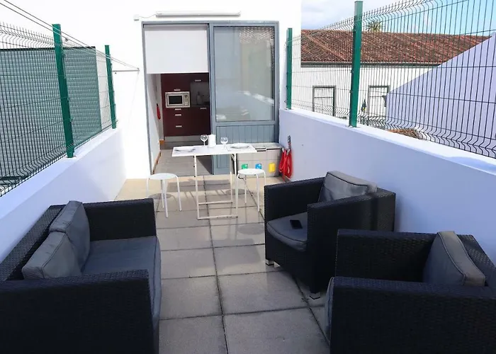 Costa * Ponta Delgada (Sao Miguel)